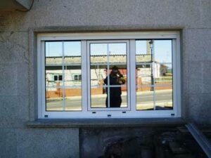 El  cristal espejo ventana